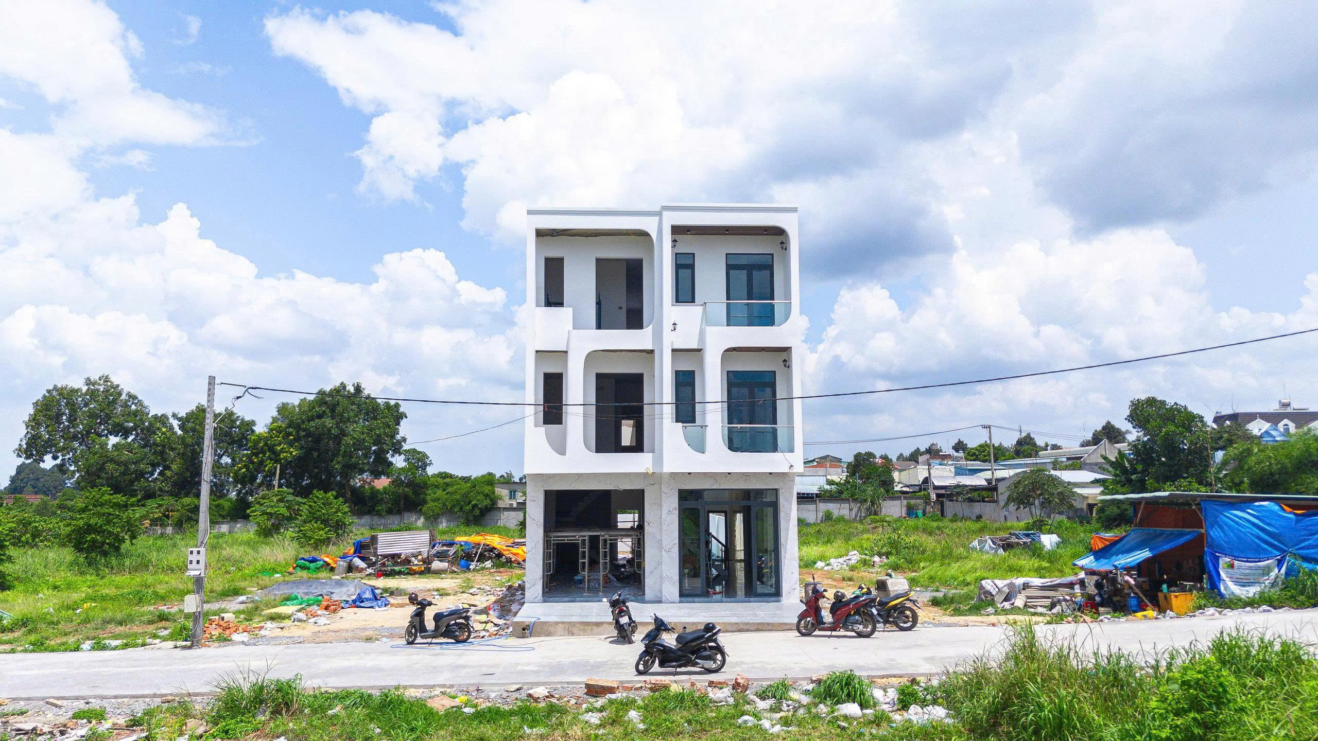 cần bán mới xây - nằm ngay trung tâm Thủ Dầu Một 