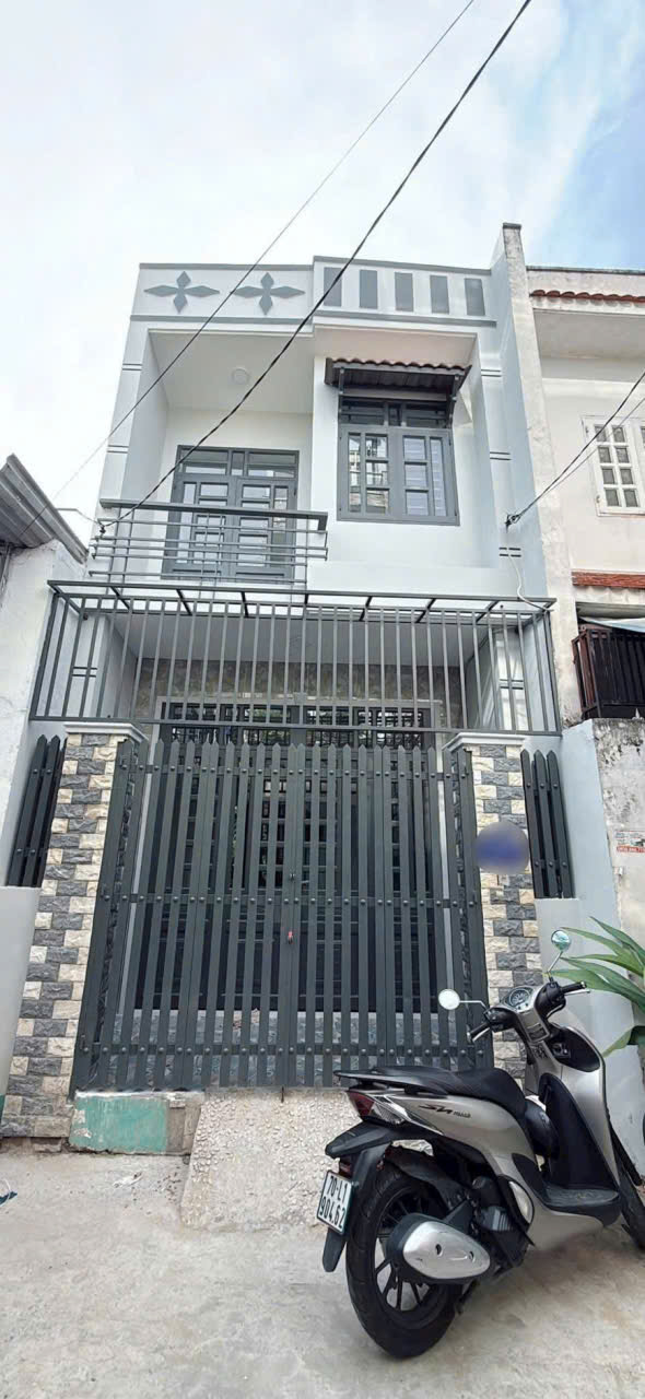 Nhà / đường số 10, BHH, Bình Tân dt 49,3m2 1 lầu 2pn 2wc giá 6,95 tỷ