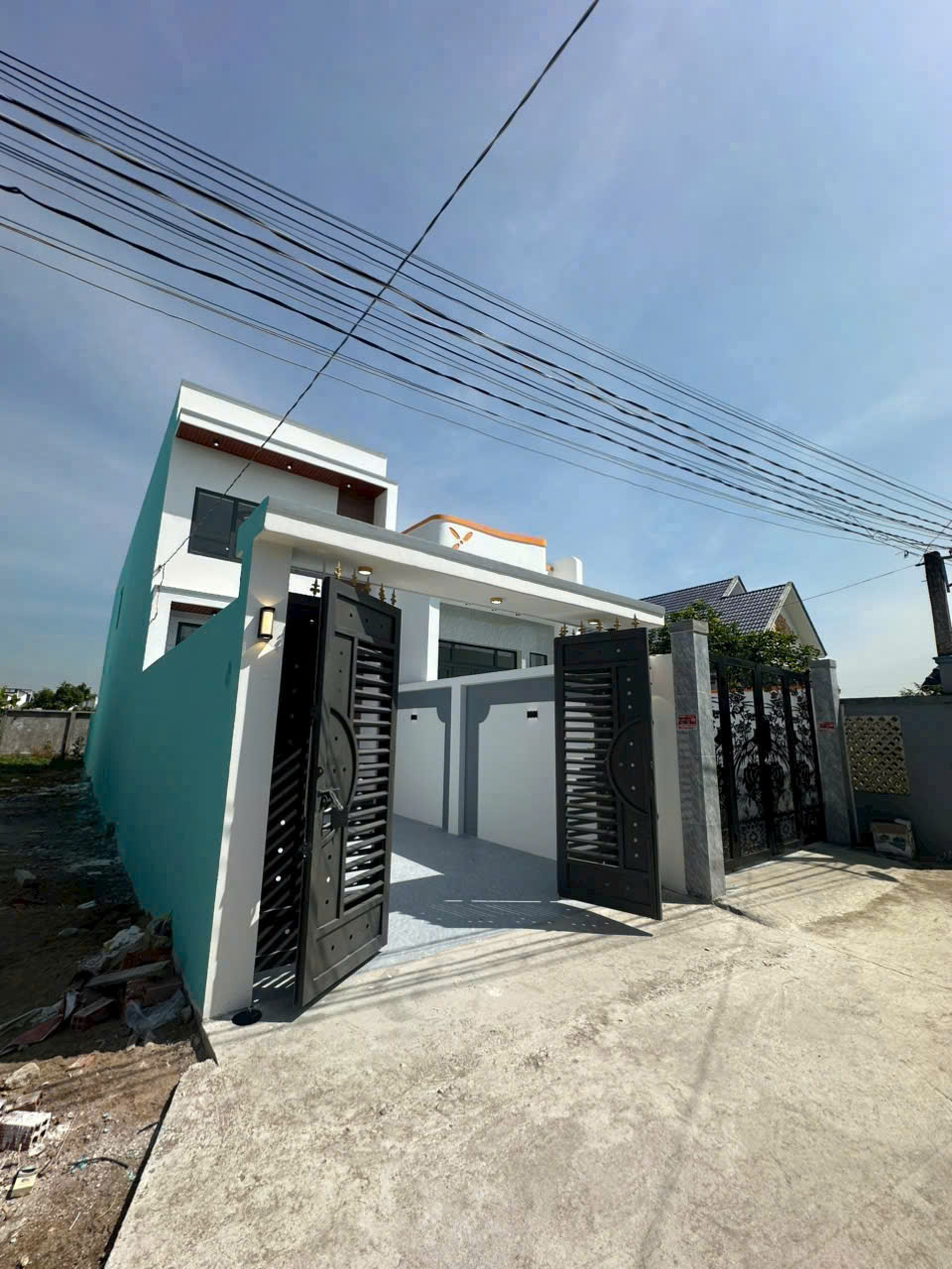 Nhà mới xây đã hoàn công xã Mỹ Lộc, Cần Giuộc dt 132m2 , gác lửng, 3pn , 2wc giá 2,38 tỷ