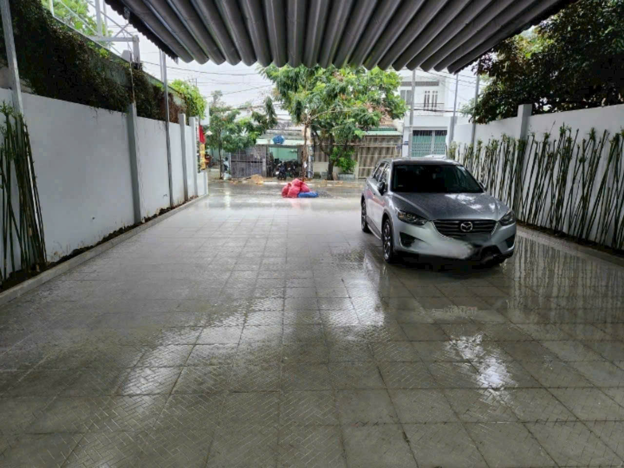 Nhà xưởng mặt tiền xã Xuân Thới Thượng, Hóc Môn dt 350m2 giá 13 tỷ