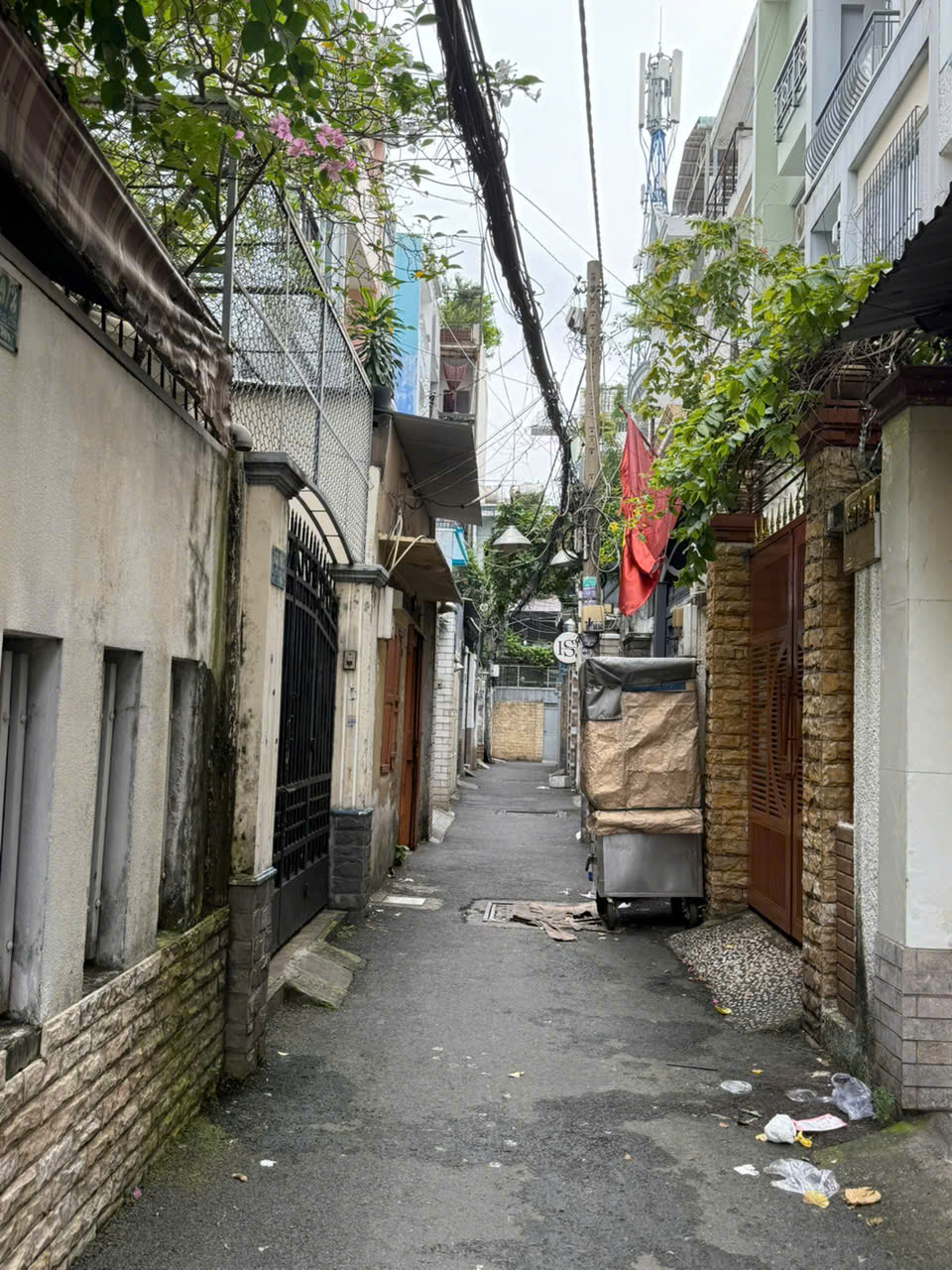 NHÀ 3 LẦU ĐẸP - THÔNG THOÁNG - GIÁ TỐT - QUẬN 10