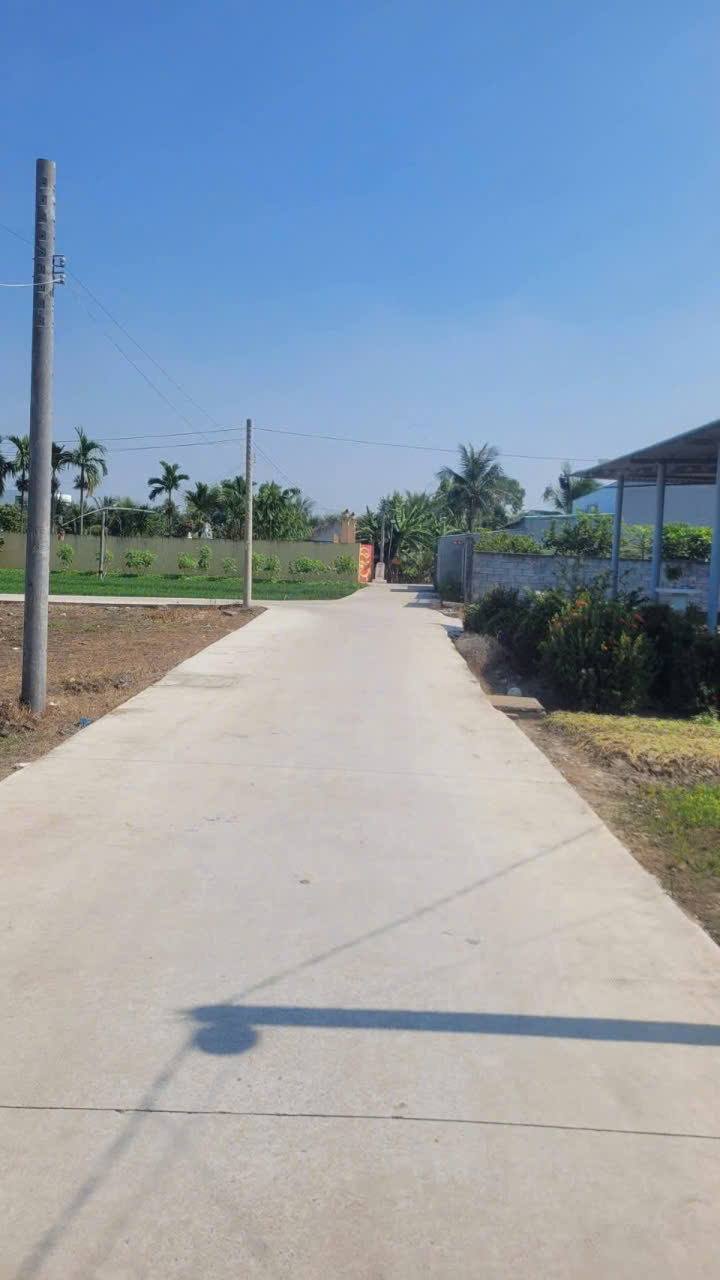 Bán lốc 11 nền thổ cư xã Long Khê , Cần Đước đường beton xe 7c dt 120-200m2 giá 1,55 tỷ / nền