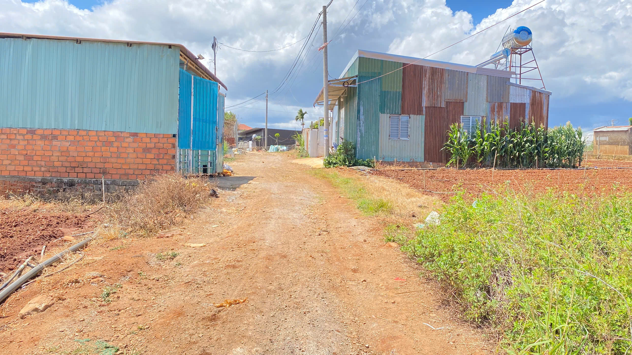 Đất hẻm gần cafe ngọc ngân bên sông, trung tâm đức trọng, lâm đồng