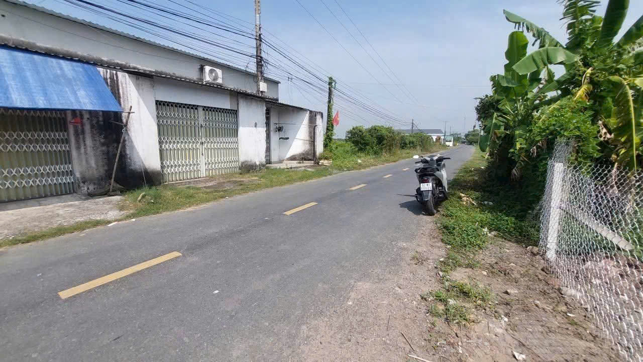 Bán đất thổ cư mặt tiền đường nhựa Phước Toàn xã Long Hiệp Bến Lức dt 103.5m2 giá 1,6 tỷ