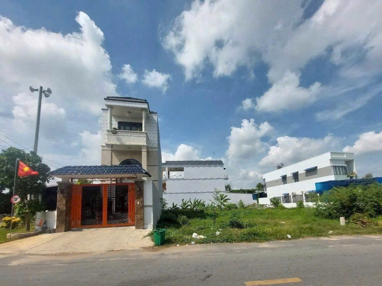 Đắt thổ cư mặt tiền đường Bàu Trâm, xã Trung An dt 120m2 giá 3,9 tỷ