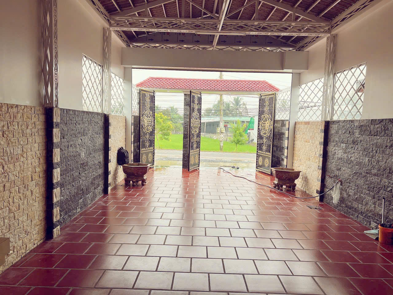 Bán nhà mặt tiền ĐT 833B xã Lạc Tấn, Tân Trụ dt 199m2 2pn 2wc giá 3,5 tỷ