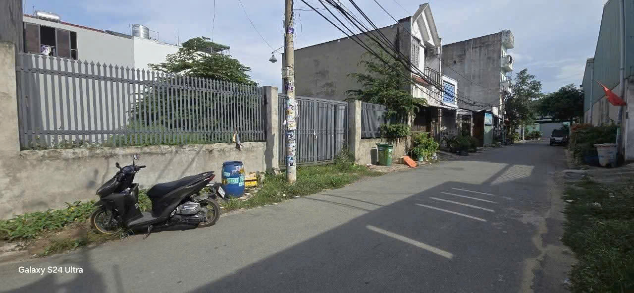 3 nền thổ cư , đường nhựa p Tân Tạo, Bình Tân tổng dt 262m2 giá 12,8 tỷ