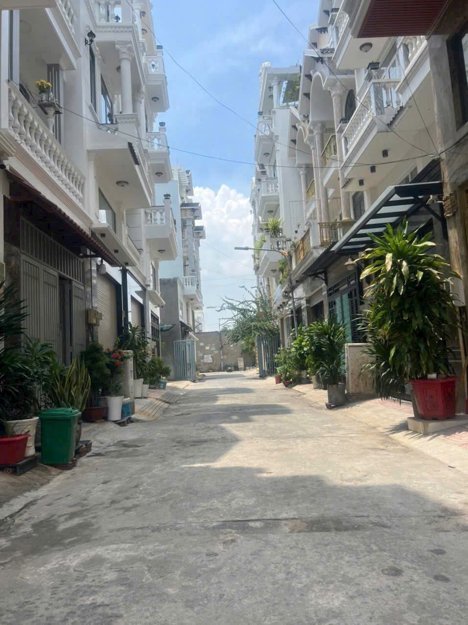 Nhà hẻm đồng bộ Lê Trọng Tấn, phường Bình Hưng Hòa dt 64m2 3 lầu 4pn 5wc giá 7,35 tỷ