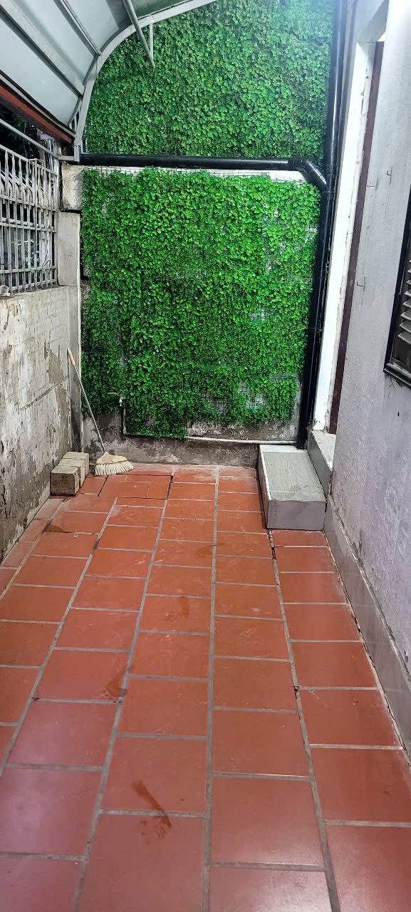 Cho thue nha cap 4 lau dai tai cầu giấy 