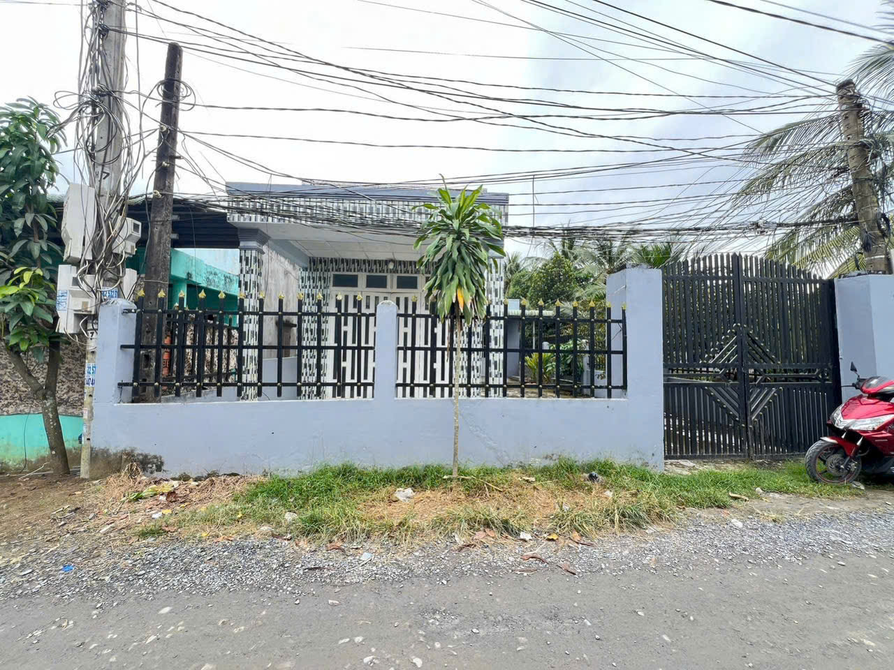 Nhả hẻm sân rộng xã Hựu Thạnh, Đức Hòa tdt 142m2 2pn , 2wc giá 1,4 tỷ