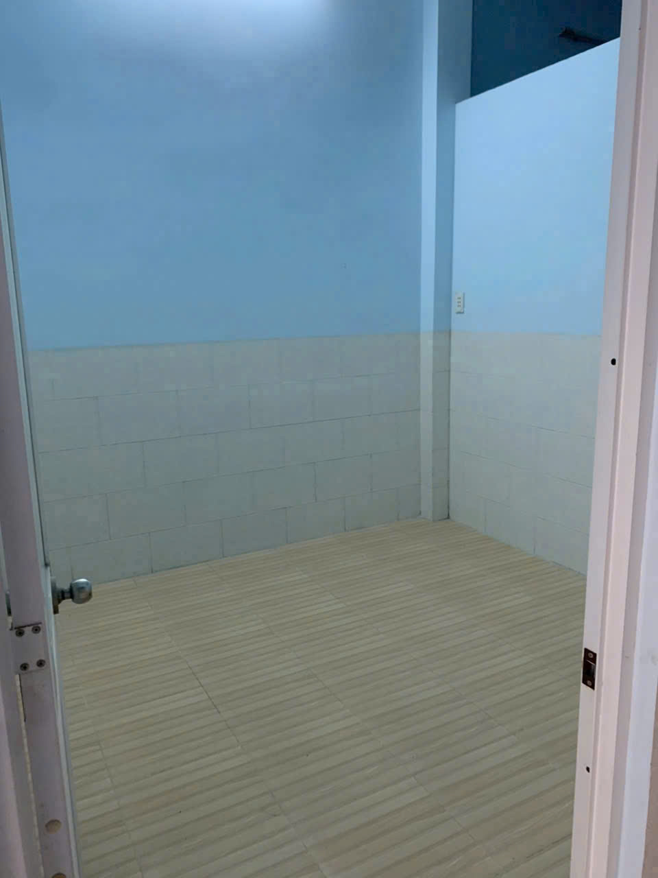 Bán nhà mặt tiền đường số 14, KDC Thuận Đạo, thị trấn Bến Lức dt 87,3m2 1 lầu 3pn,3wc giá  4,65 tỷ