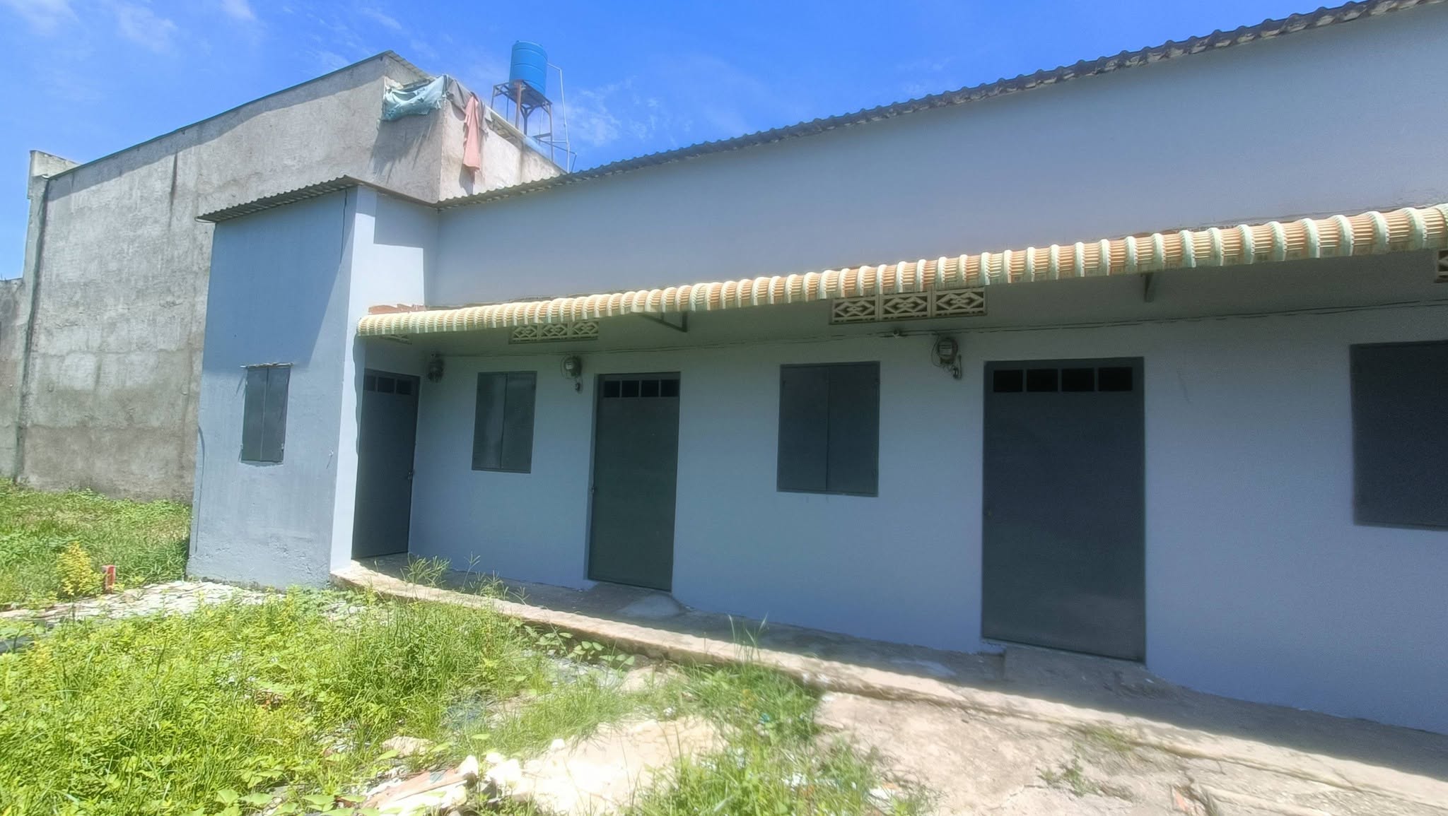 Bán dãy trọ 5 phòng mới xây Mỹ Hạnh Nam, Đức Hòa dt 100m2 full thổ giá 1,55 tỷ 