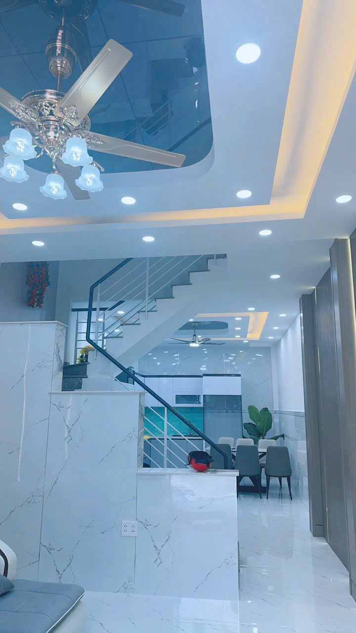 Nhà hẻm đường số 4, Bình Hưng Hòa B dt 50m2 2 lầu 3pn 3wc giá 5,25 tỷ