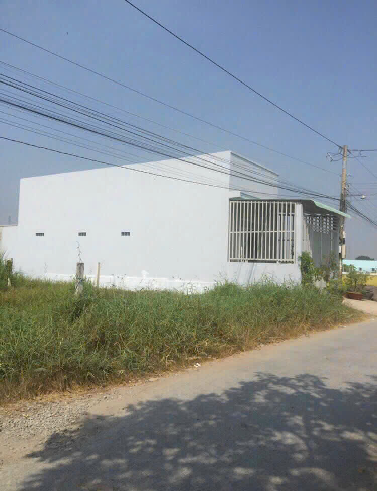 140m2 thổ cư mặ tiền đường nhựa 6m xã Tân Bửu, Bến Lức giá 2,5 tỷ