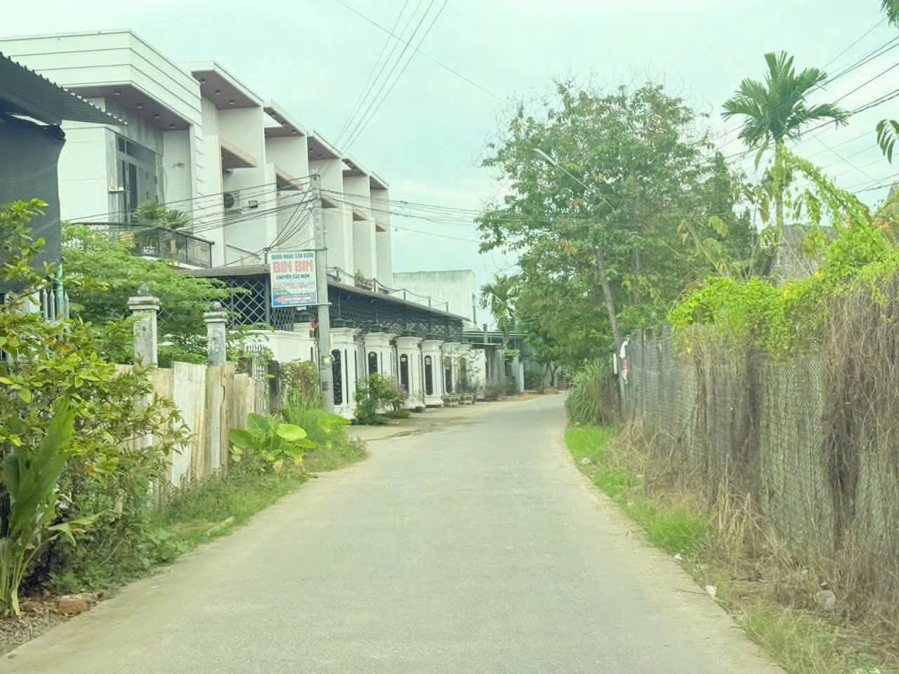 Bán đất thổ cư đường beton 4m  xã Phước Lợi , Bến Lức dt 200m2 hướng đông nam giá 2,1 tỷ