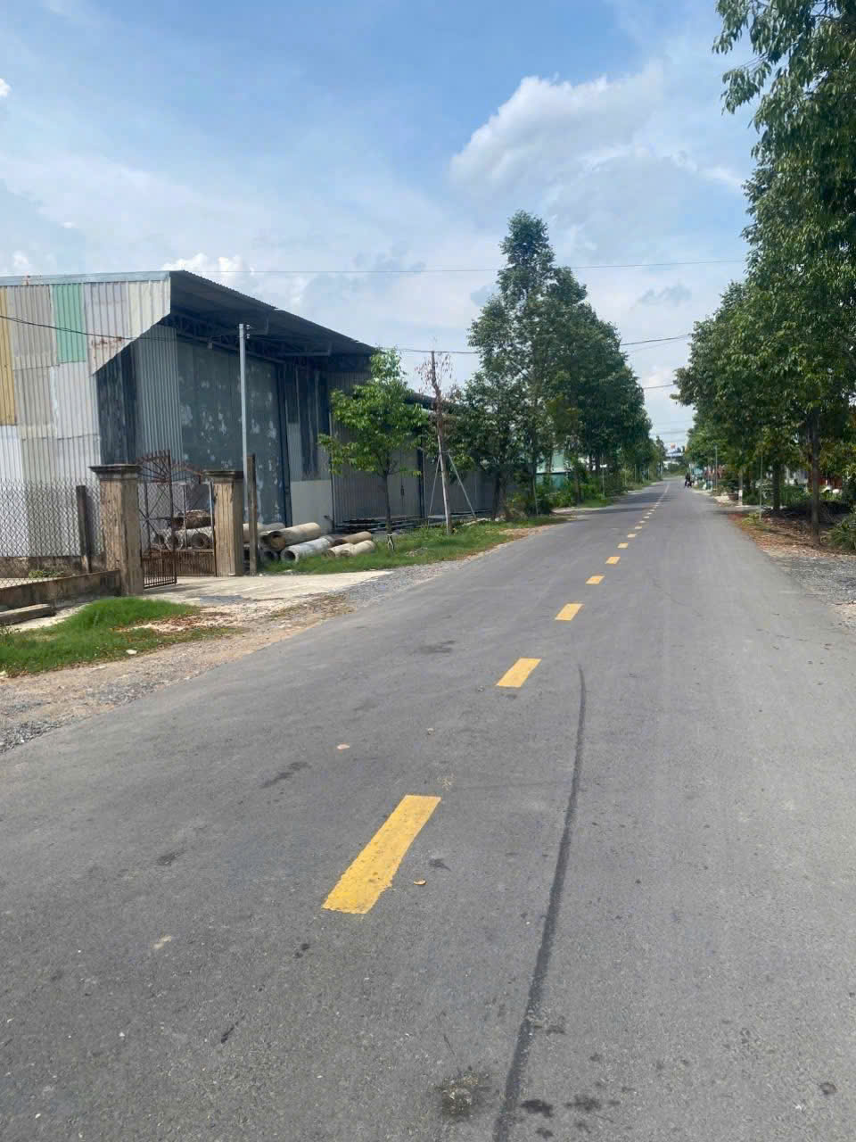 1600m2 ( có 250m2 thổ) mặt tiền ấp 10, xã Lương Hòa,Bến Lức giá 15 tỷ