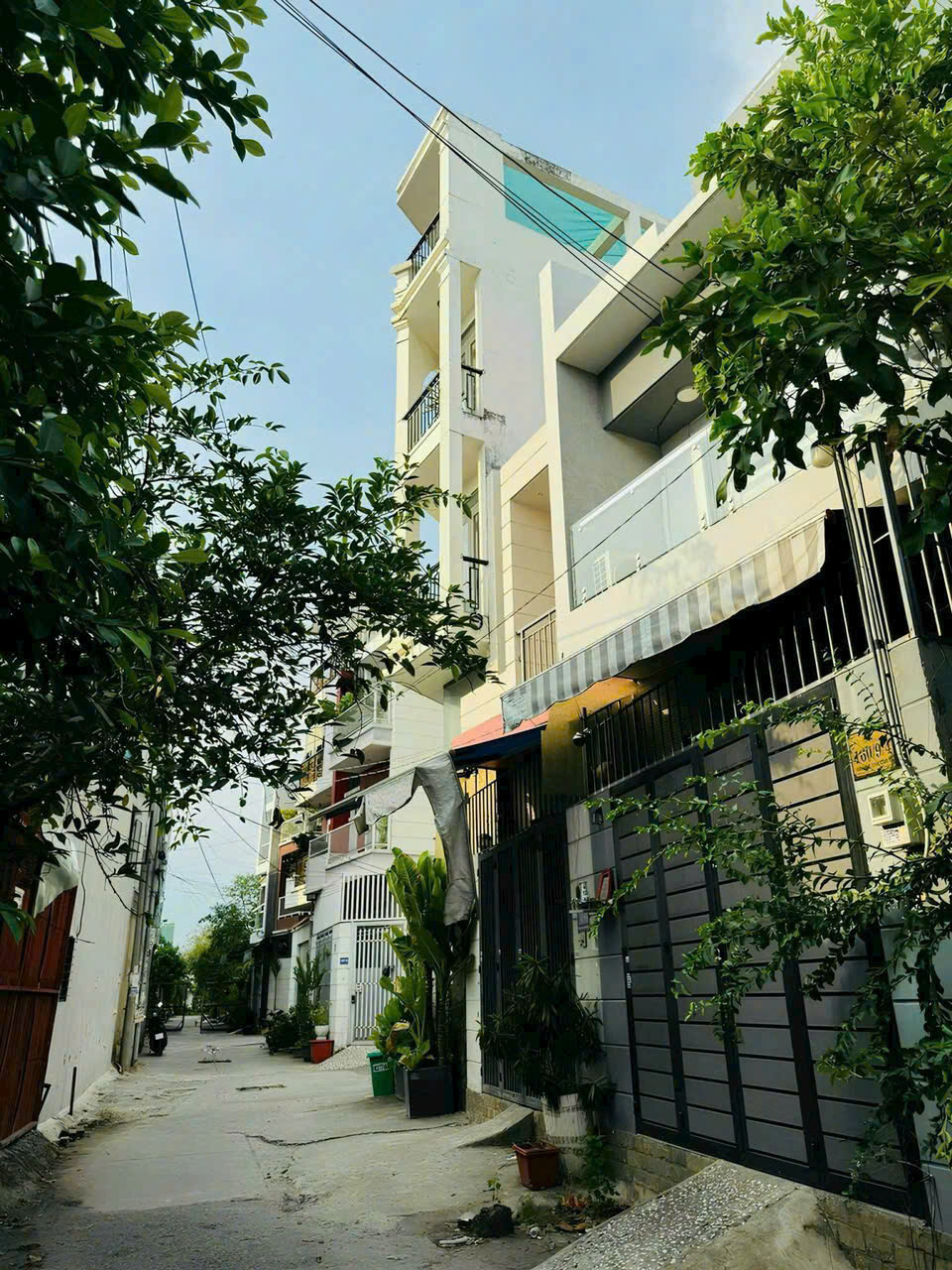 Nhà hẻm đường số 11, Bình Hưng Hòa, Bình Tân dt 53m2 2 lầu 2pn 2wc giá 4,65 tỷ